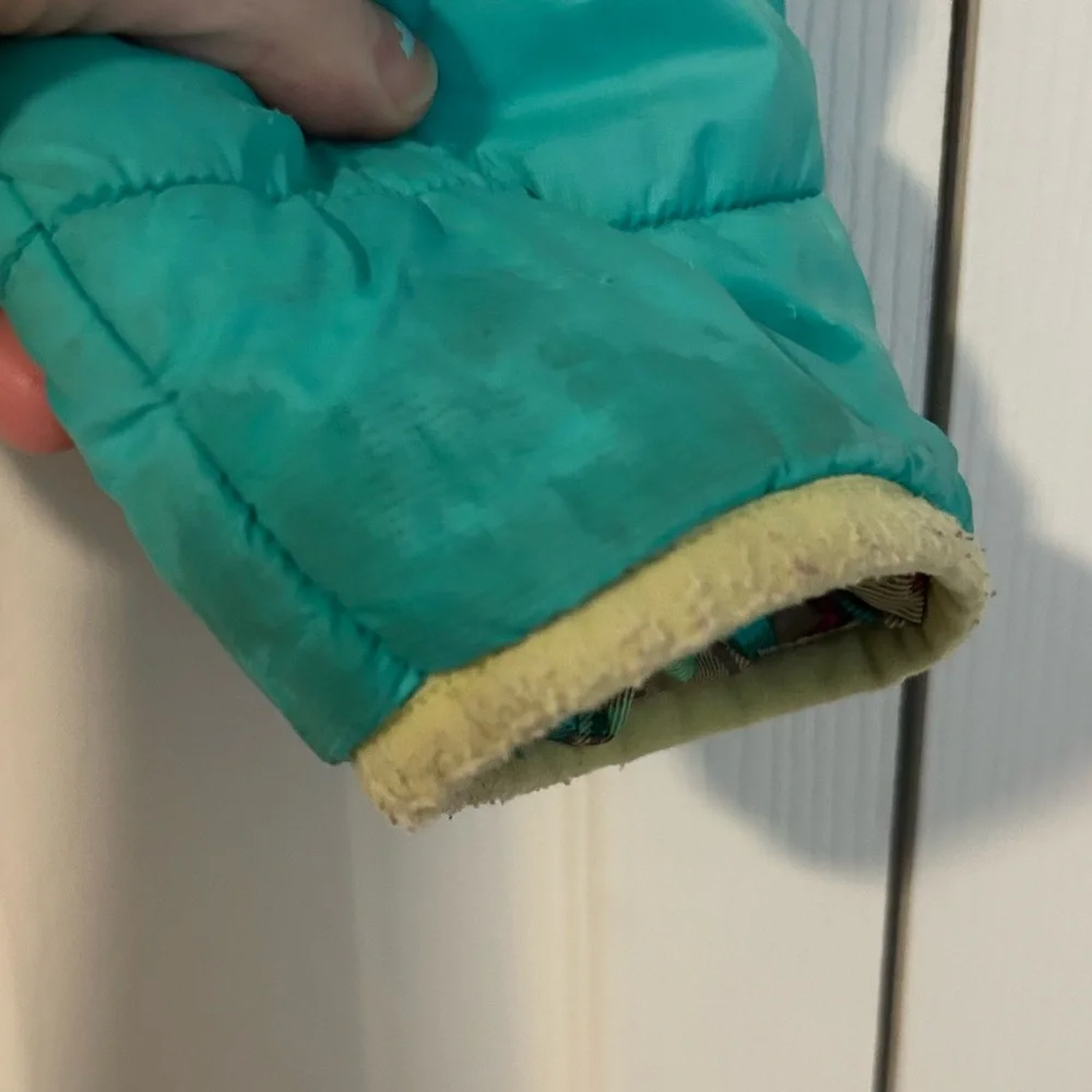 Burton Plaid and Teal Reversible Jacket Fall Kid Sz Medium Yellow Accent Zipper